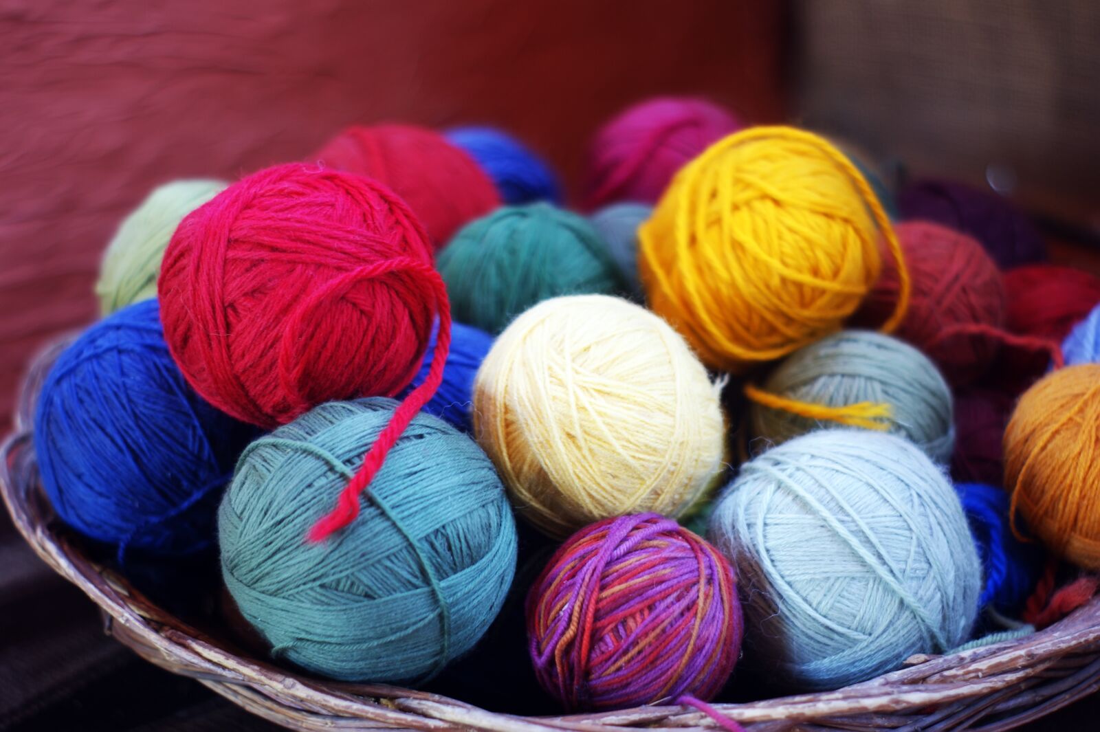 Sony Alpha DSLR-A380 sample photo. Wool, tissue, colore photography