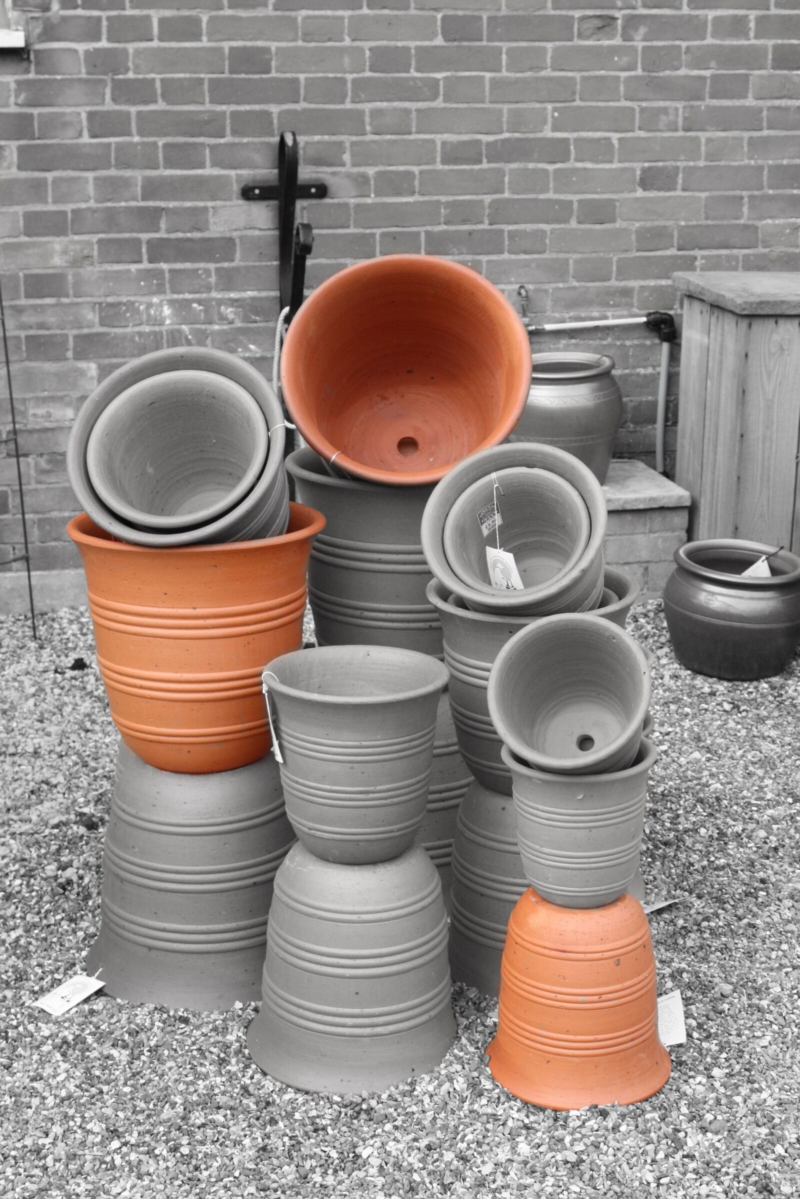 Canon EOS 450D (EOS Rebel XSi / EOS Kiss X2) sample photo. Clay, pots, pottery photography