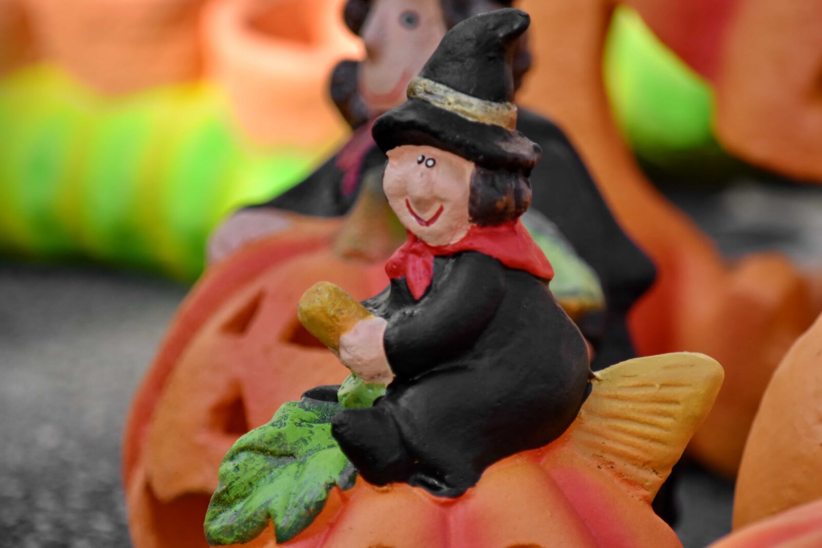 Nikon D5500 sample photo. Ceramics, colorful, decoration, funny photography