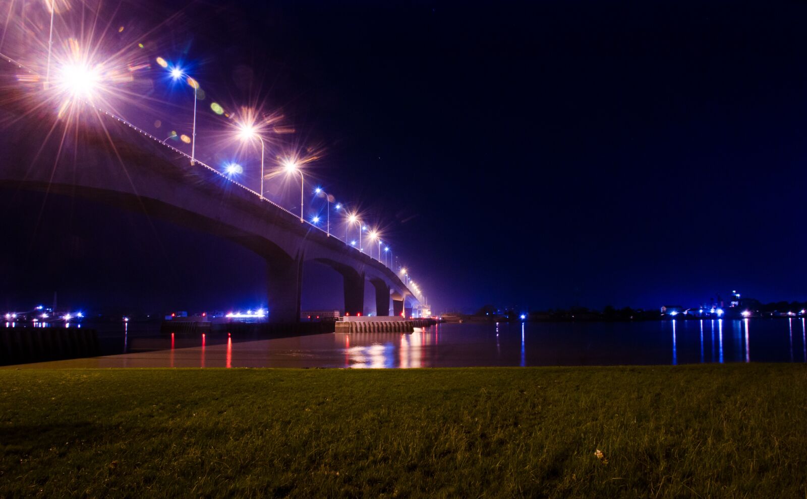 Nikon D7000 sample photo. Bridge, light, water photography