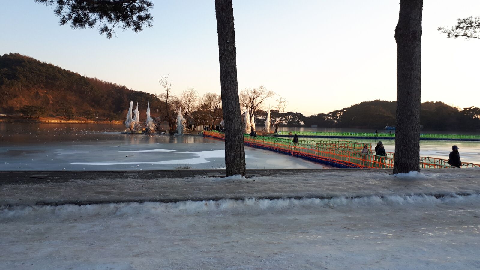 Samsung Galaxy A5(2017) sample photo. Ice festival, ice, festival photography