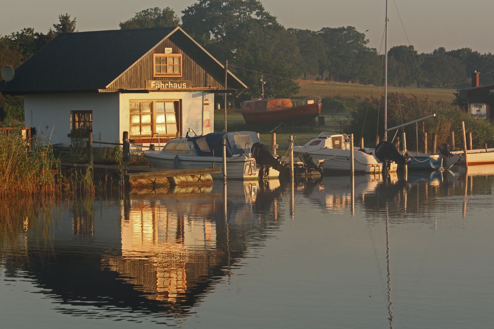 Canon EF-S 55-250mm F4-5.6 IS STM sample photo. Morning sun, baabe, ferry photography