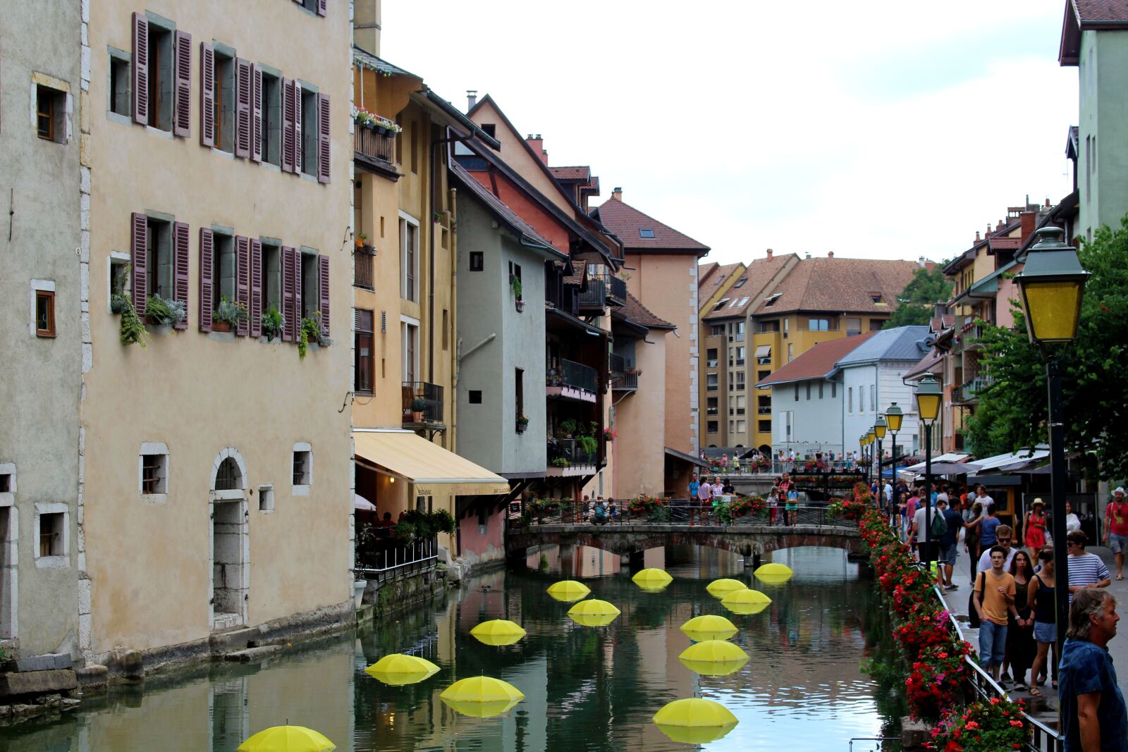 Canon EOS 700D (EOS Rebel T5i / EOS Kiss X7i) sample photo. Annecy, france, channel photography