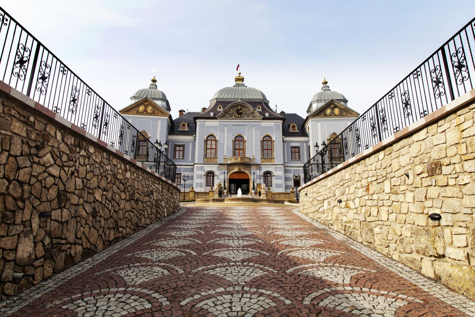 Canon EOS 5D Mark II sample photo. Hali castle, galicia, lu photography