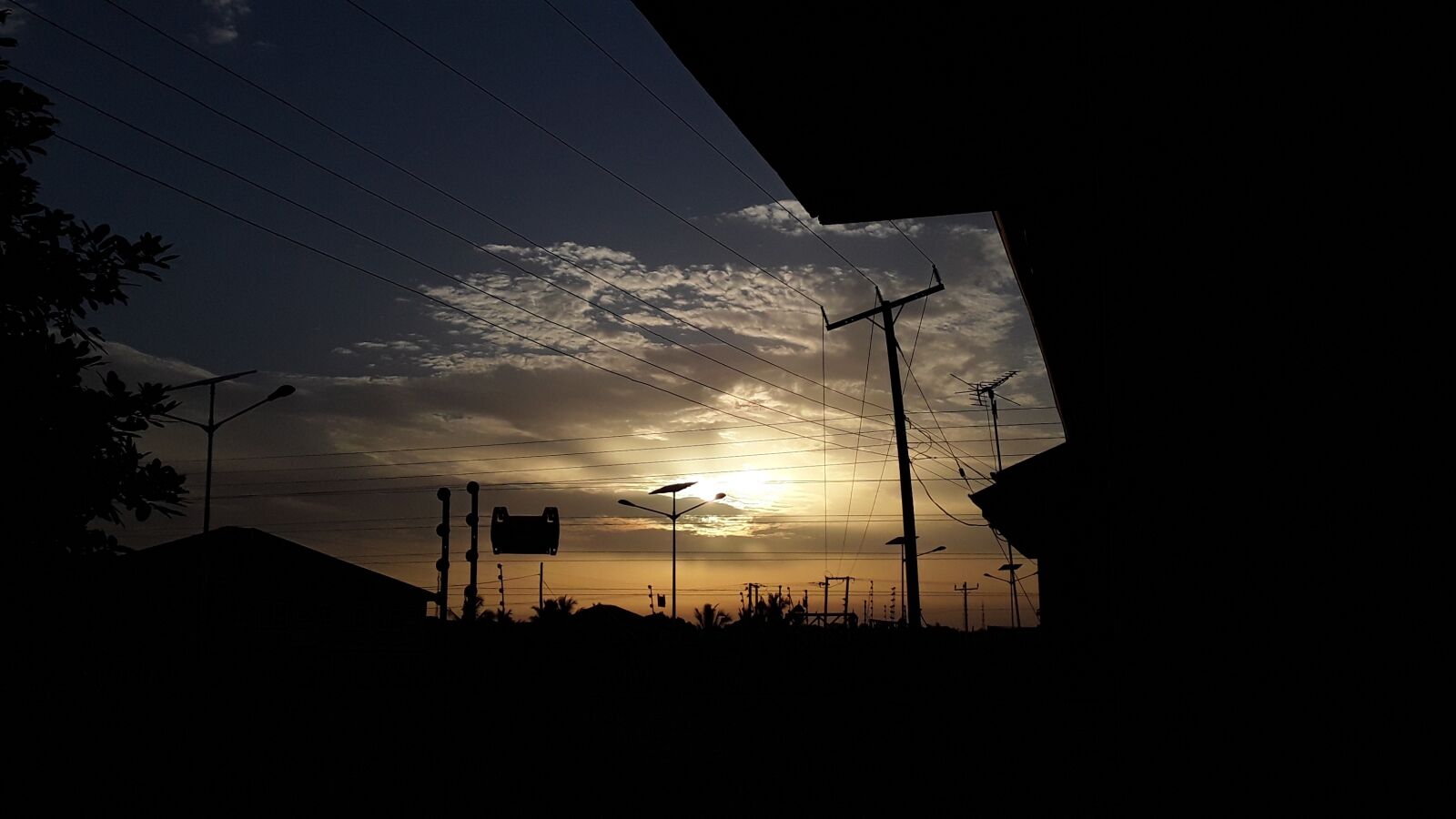 Samsung Galaxy J2 Core sample photo. Twilight, light, sunset photography