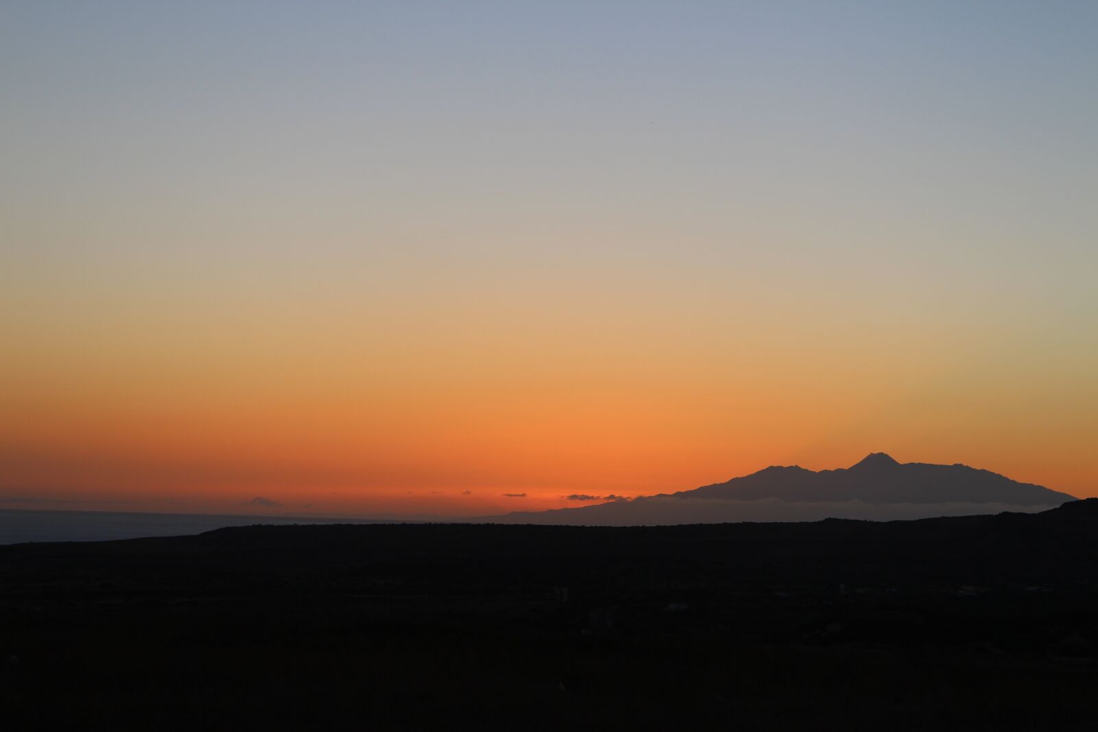 Canon EOS M sample photo. Sunset sky, volcano, landscape photography