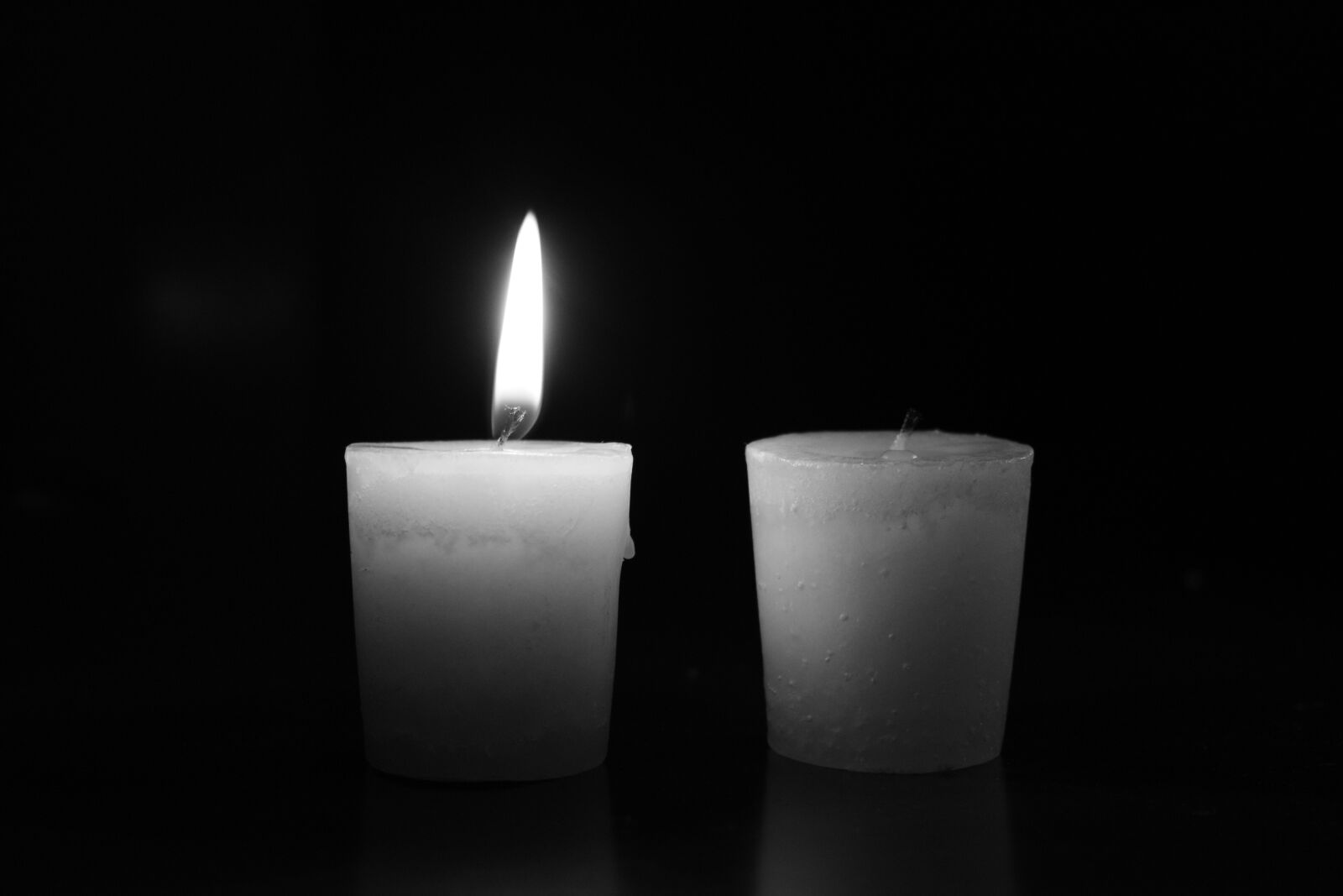 Nikon D5600 sample photo. Candles, light, dark photography