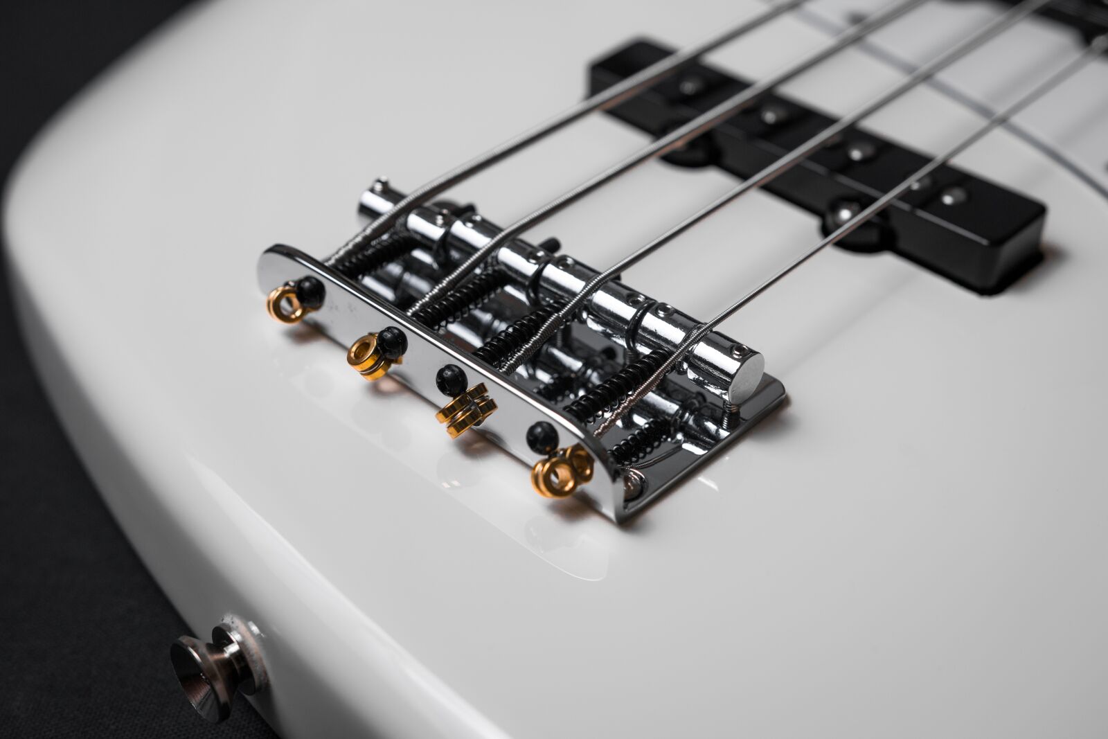 Canon EOS 70D sample photo. Bass, guitar, instrument photography