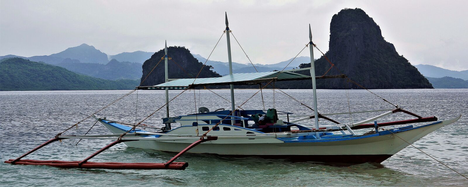 Sony Alpha NEX-7 sample photo. El nido, palawan, boat photography