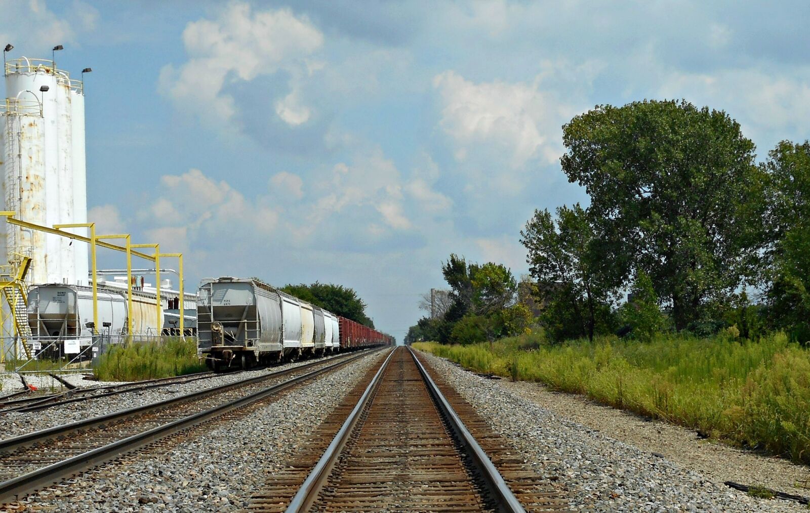 Nikon Coolpix S3700 sample photo. Train, freight, cargo photography