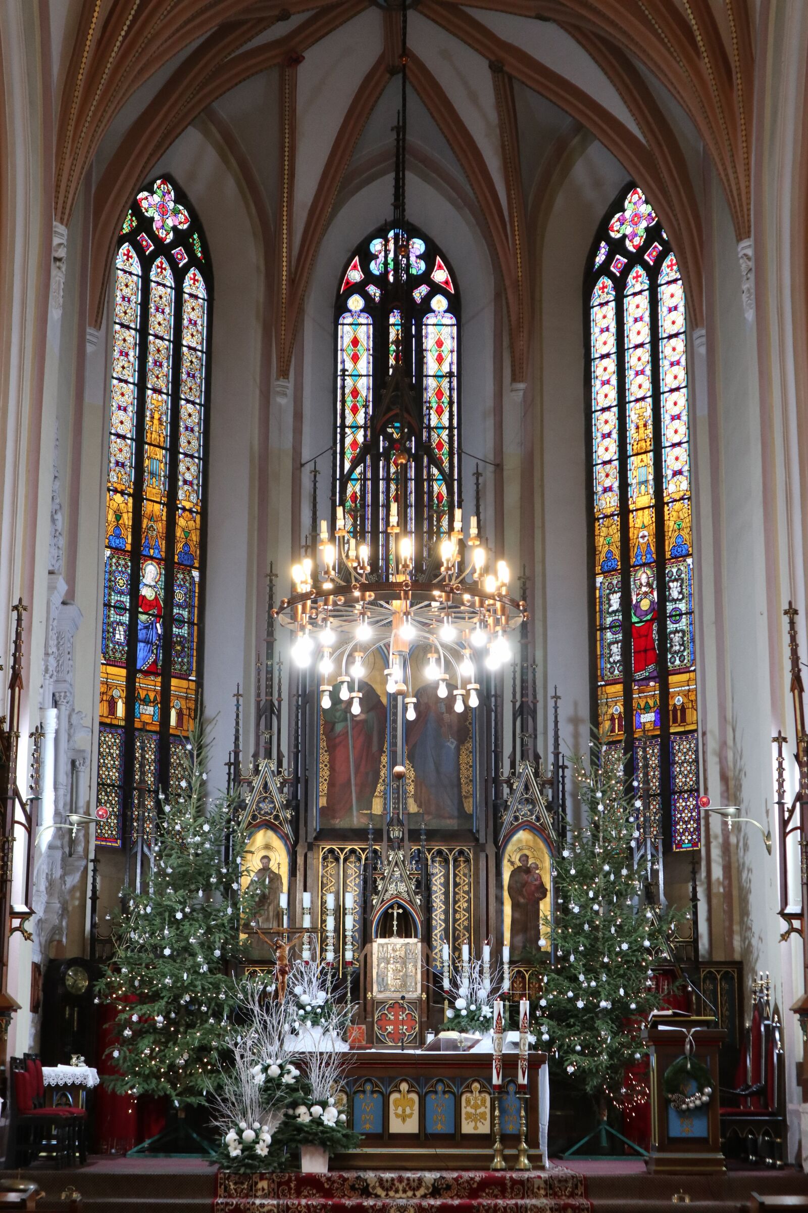 Canon EOS M100 sample photo. Church, the interior of photography