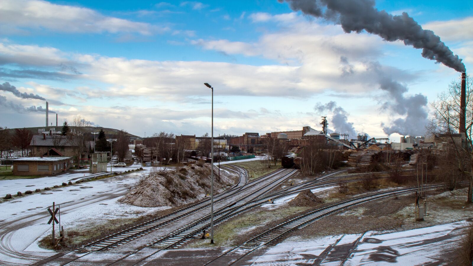 Canon EOS 600D (Rebel EOS T3i / EOS Kiss X5) sample photo. Landscape, industry, industrial landscape photography