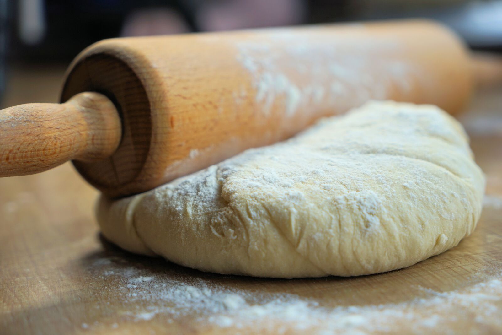 Sony a7 II + Sony Vario Tessar T* FE 24-70mm F4 ZA OSS sample photo. Rolling pin, dough, bake photography