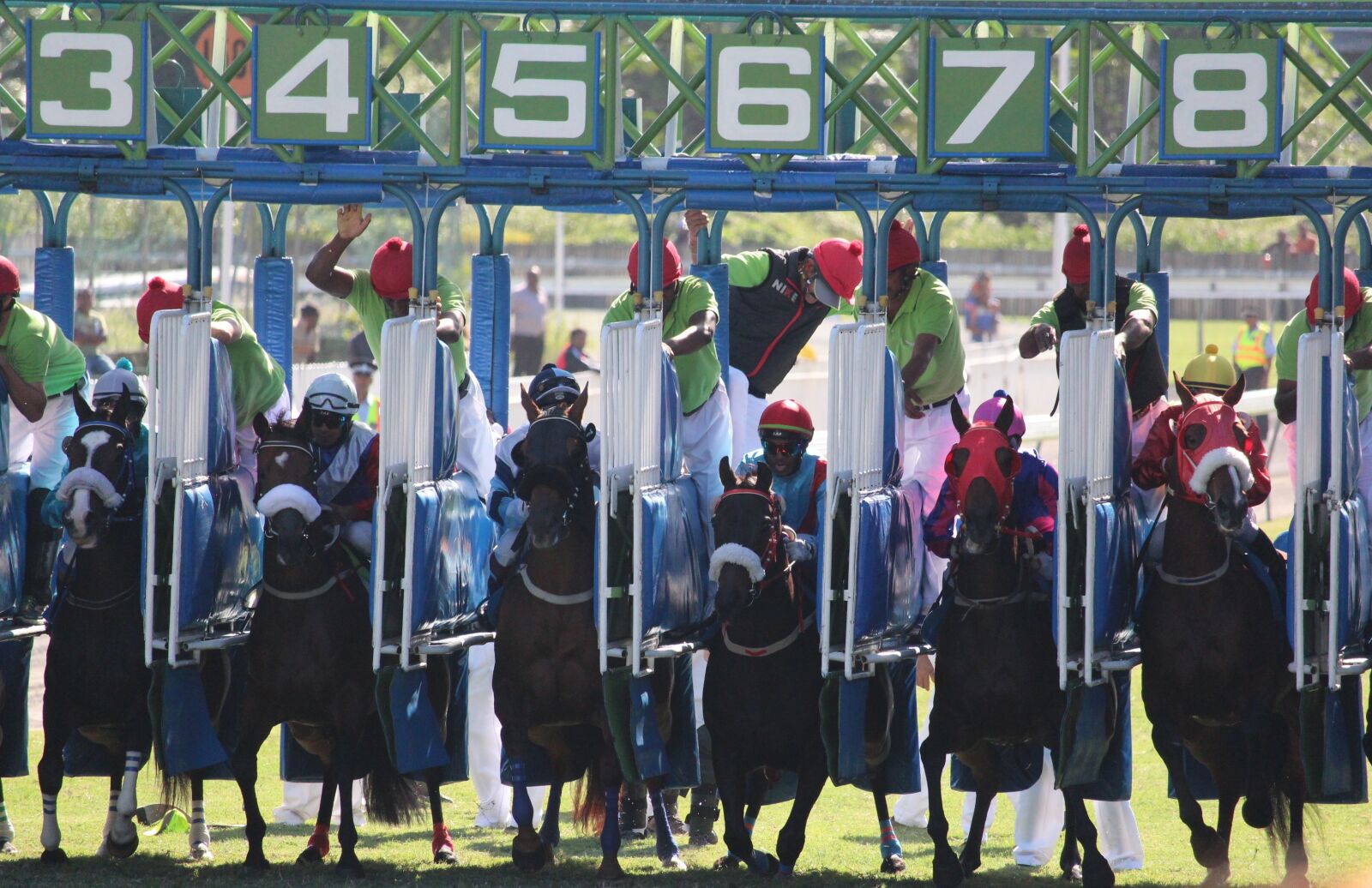 Canon EOS 1200D (EOS Rebel T5 / EOS Kiss X70 / EOS Hi) sample photo. Horse racing, horse, jockey photography