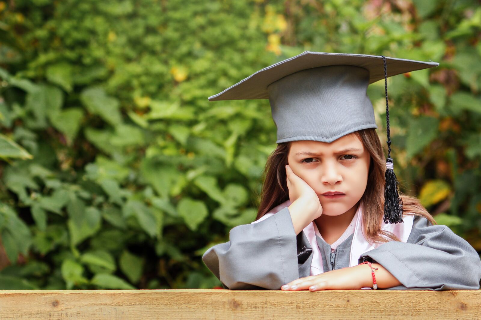 Canon YN85mm f/1.8 DCM sample photo. Girl, graduation, graduate photography