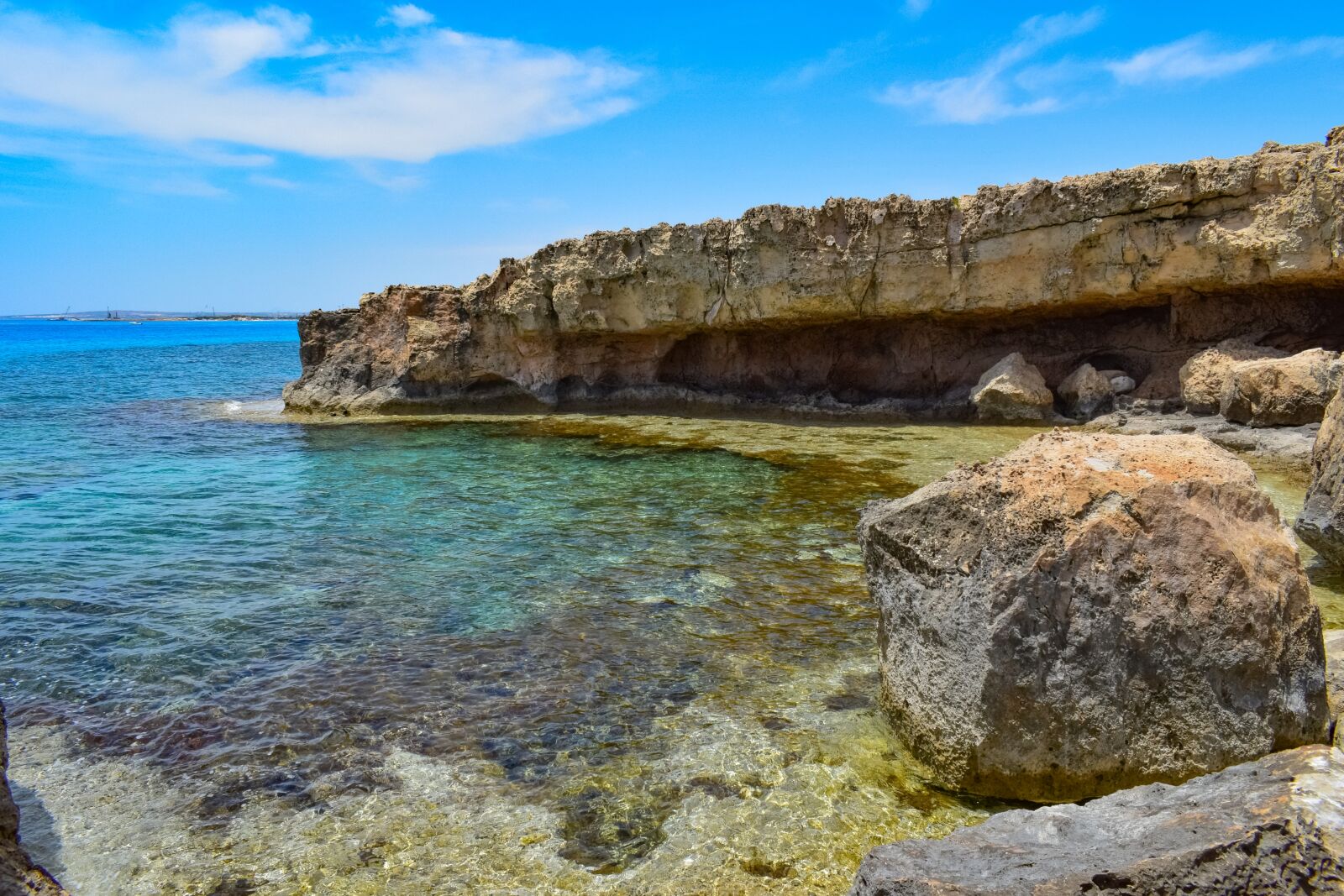 Nikon D3300 sample photo. Rock, rocky coast, beach photography