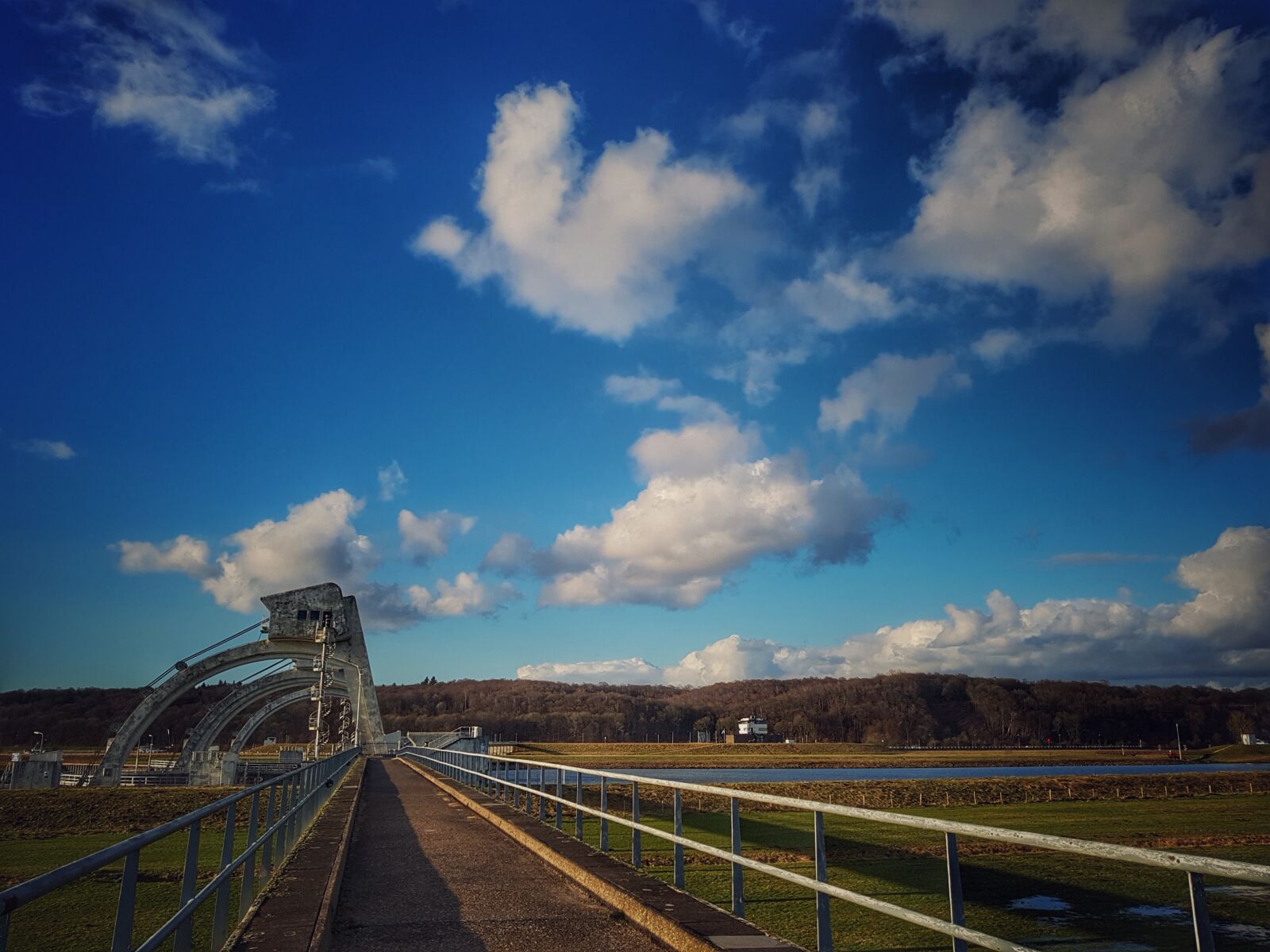 Samsung Galaxy S7 Edge sample photo. Driel, weir, weir driel photography