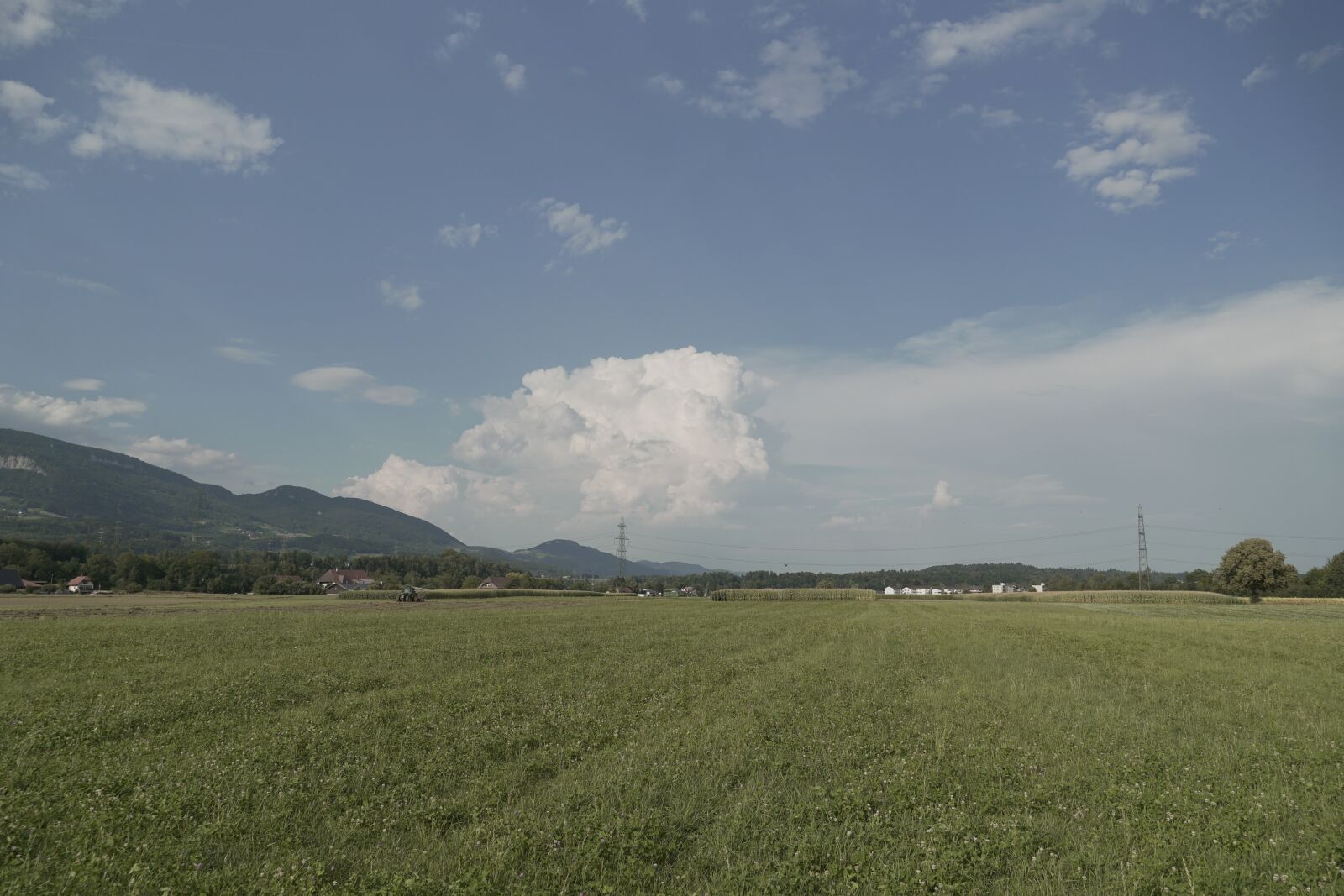 Sony E 18-135mm F3.5-5.6 OSS sample photo. Landscape, clouds, sky photography
