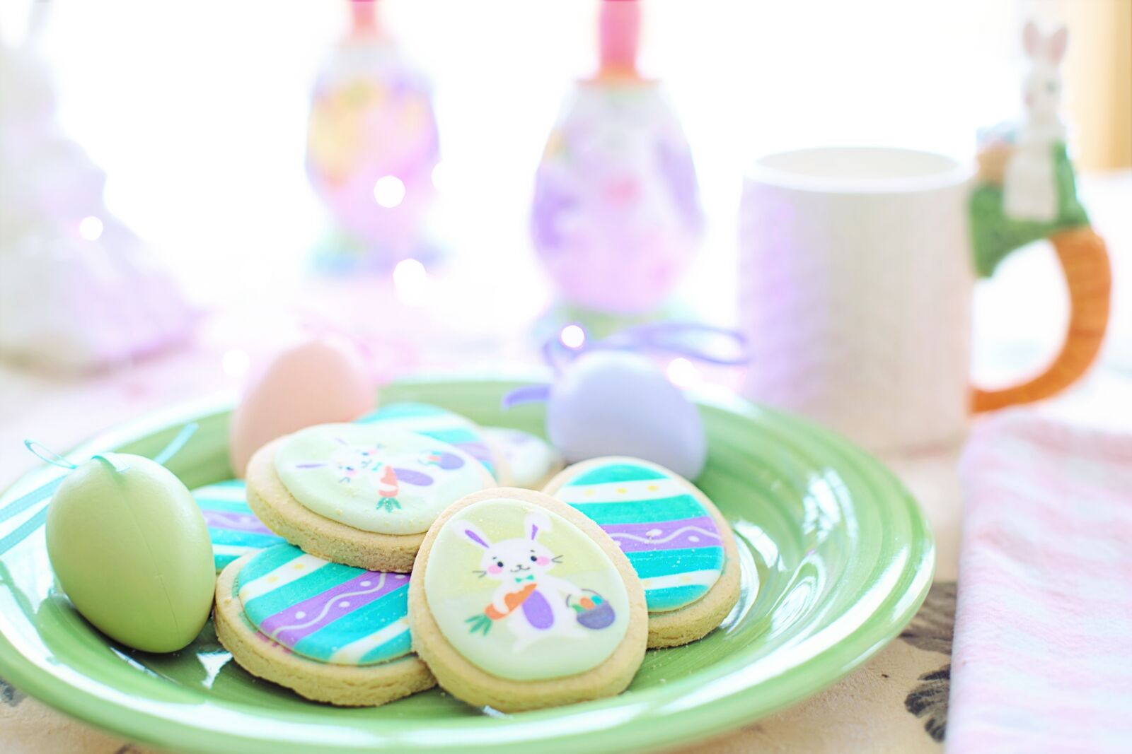 Canon EF 50mm F1.4 USM sample photo. Easter, cookies, pastels photography