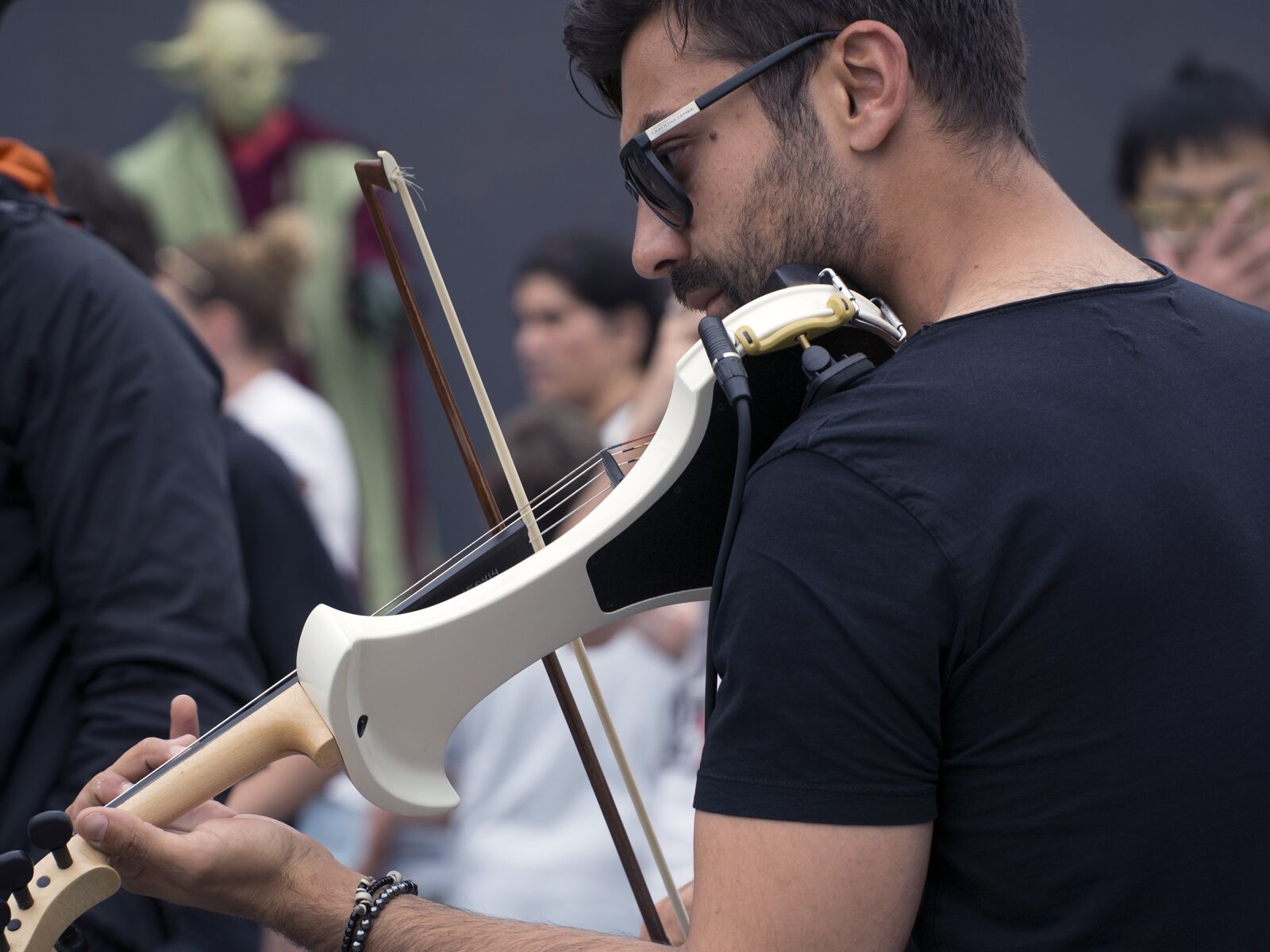 Olympus OM-D E-M5 sample photo. Violin, violinist, musician photography