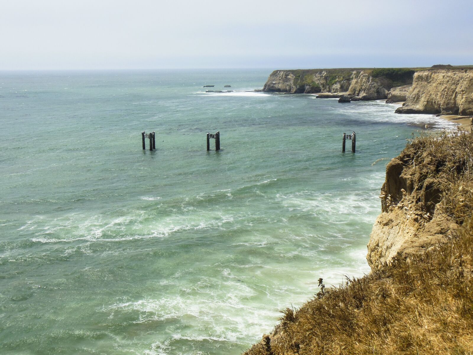 Nikon Coolpix S6300 sample photo. Beach, cliffs, sea photography