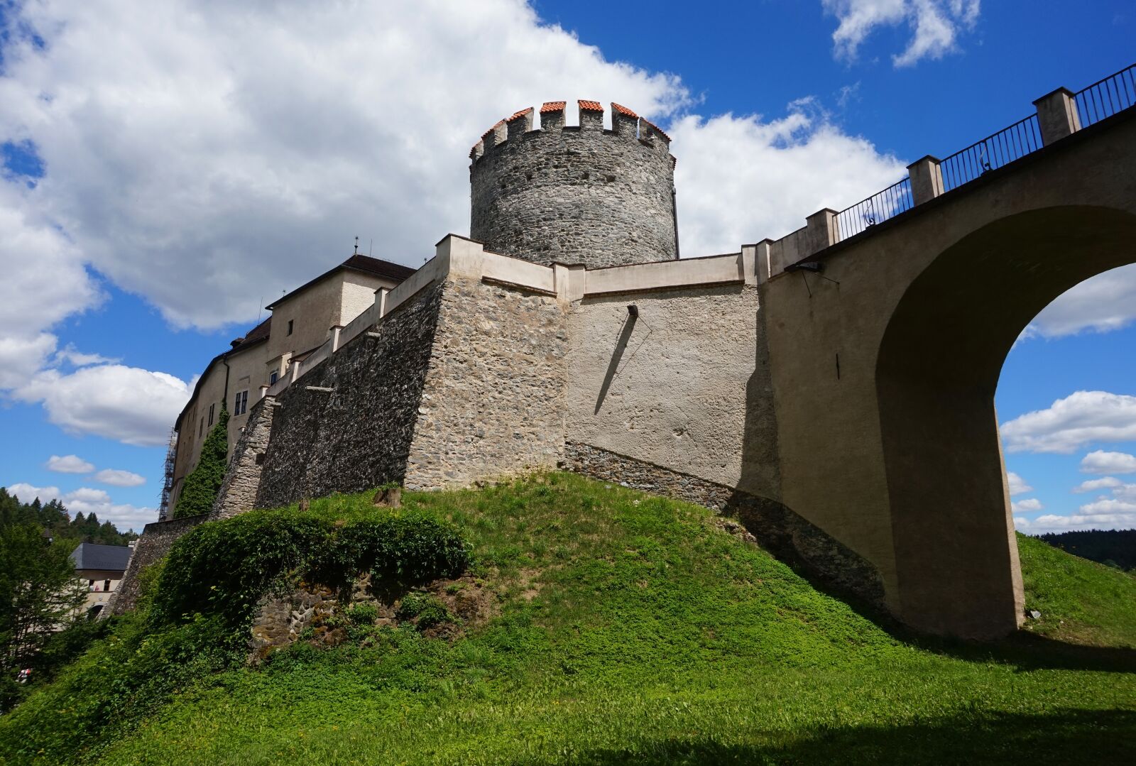 Sony Alpha a5000 (ILCE 5000) sample photo. Tower, bridge, castle photography