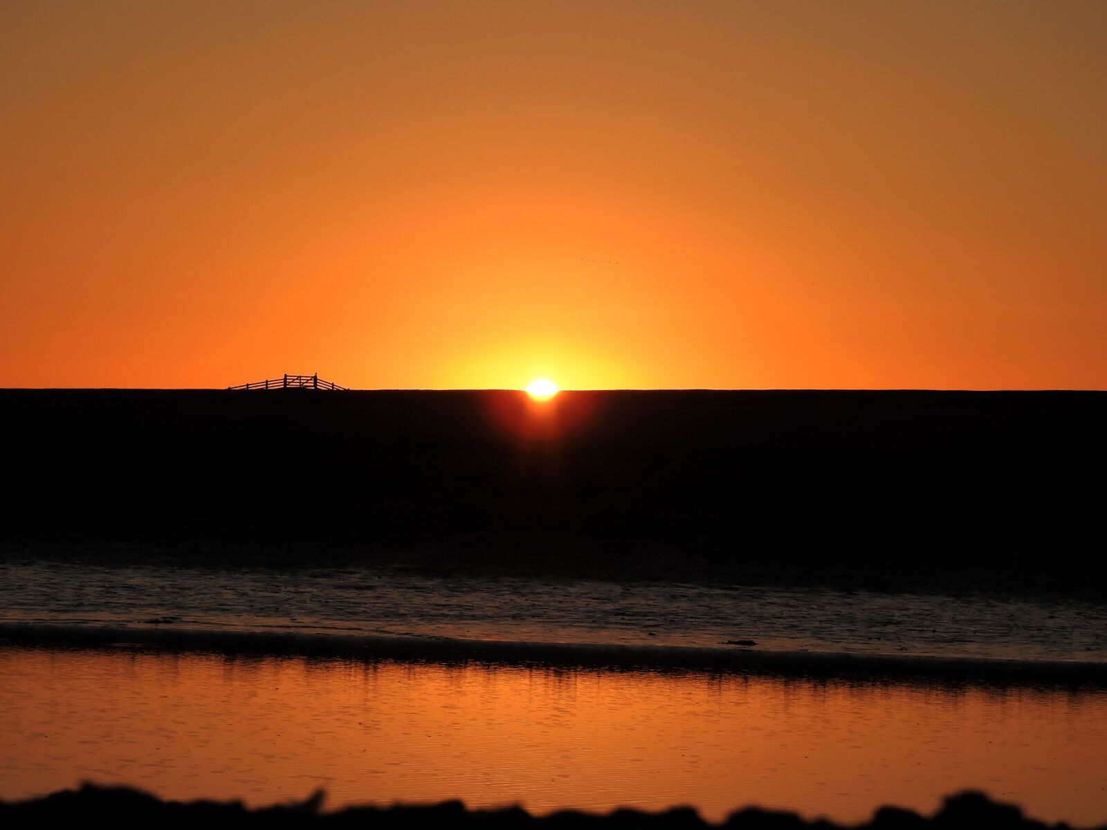 Nikon Coolpix P900 sample photo. Sunrise, sunset, north sea photography