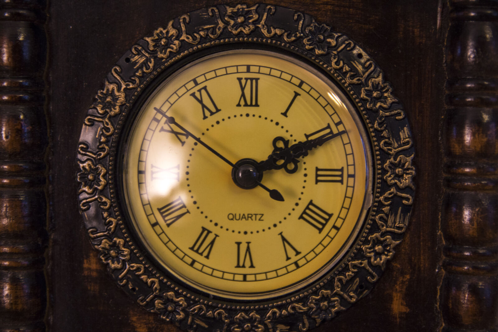 Canon EF-S 17-55mm F2.8 IS USM sample photo. Alarm, clock, clock, timer photography