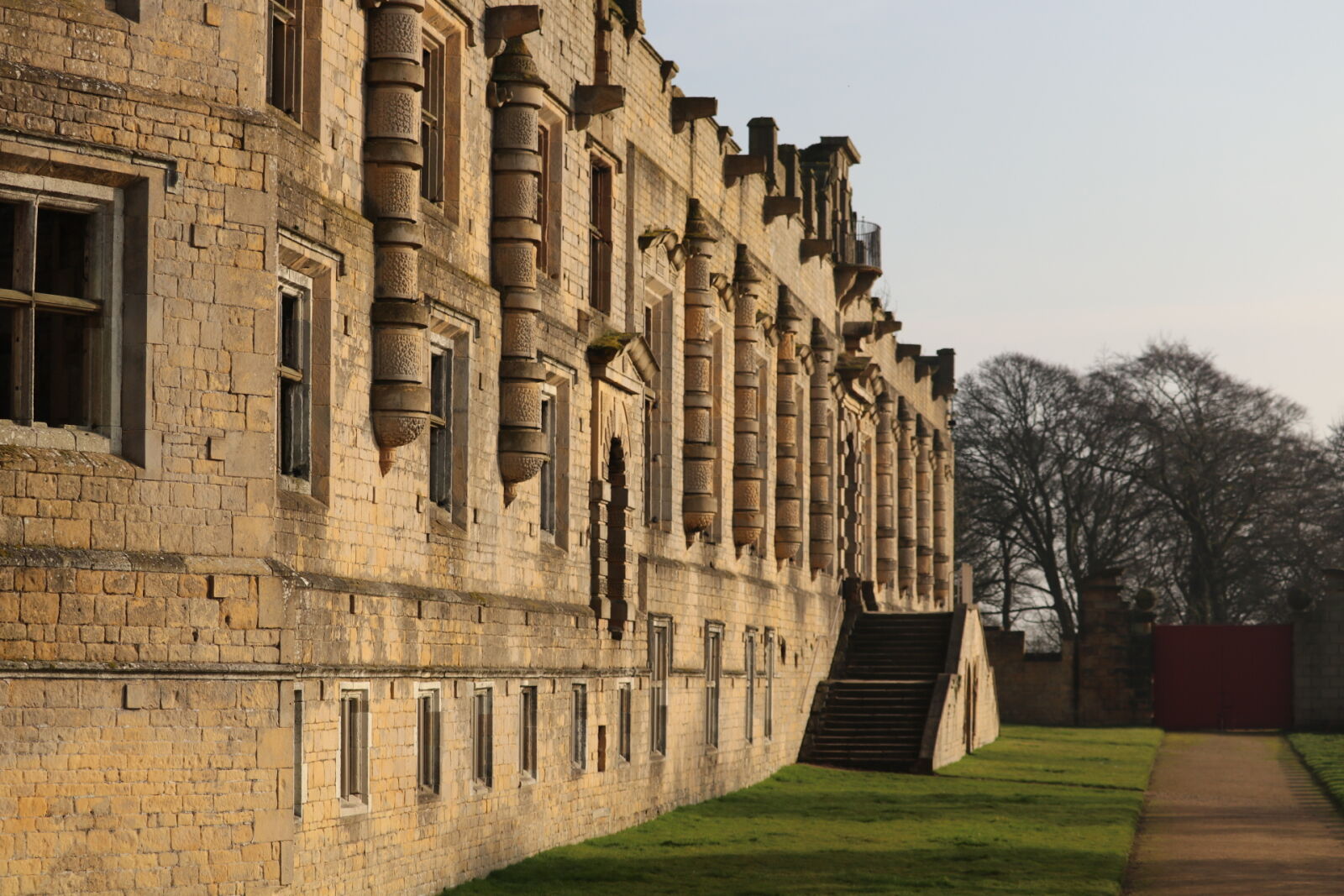 Canon EF-S 55-250mm F4-5.6 IS STM sample photo. Bolsover, castle, grenn, grounds photography