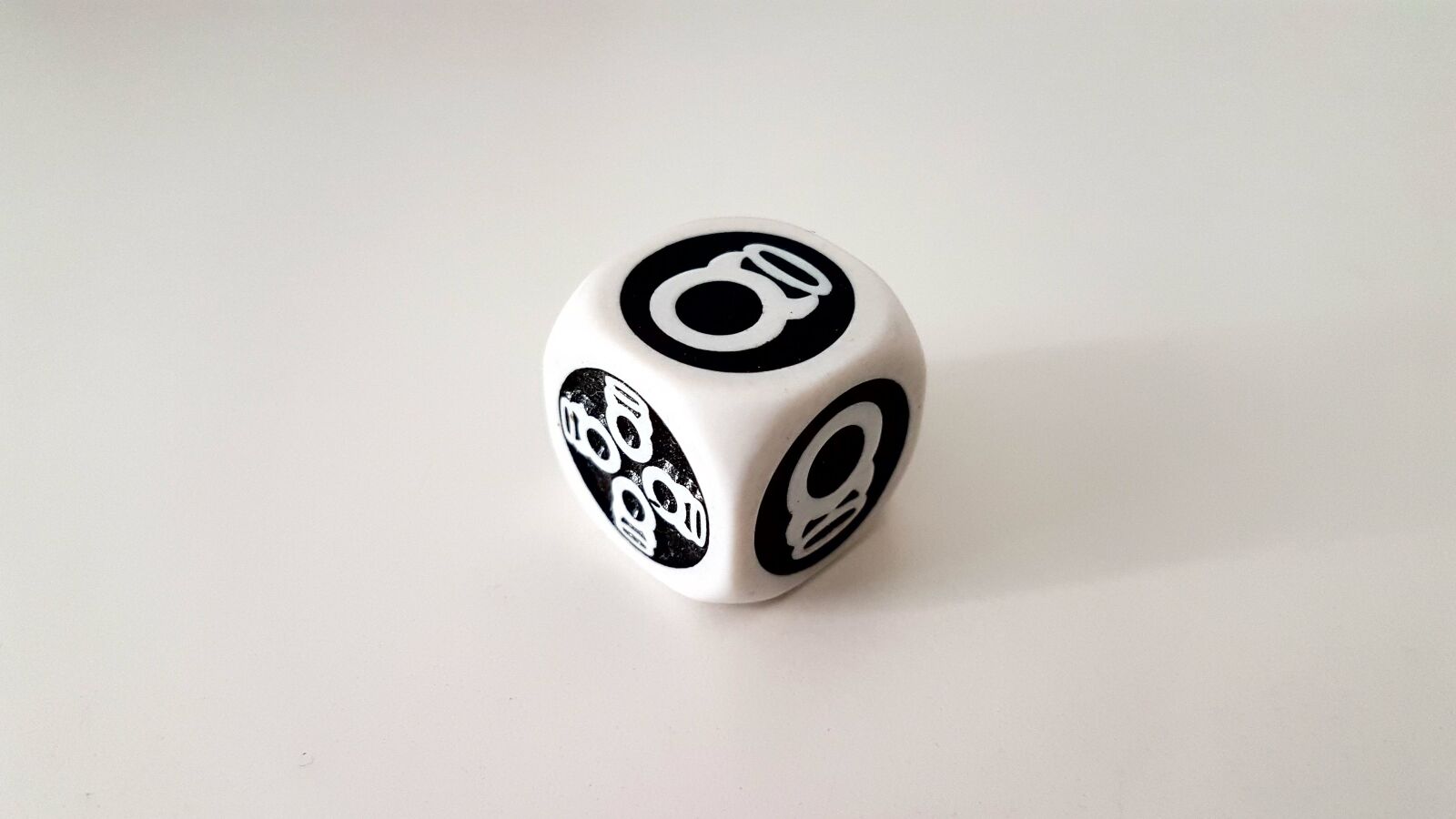 Samsung Galaxy S7 Edge sample photo. Unusual dice, dice, role photography