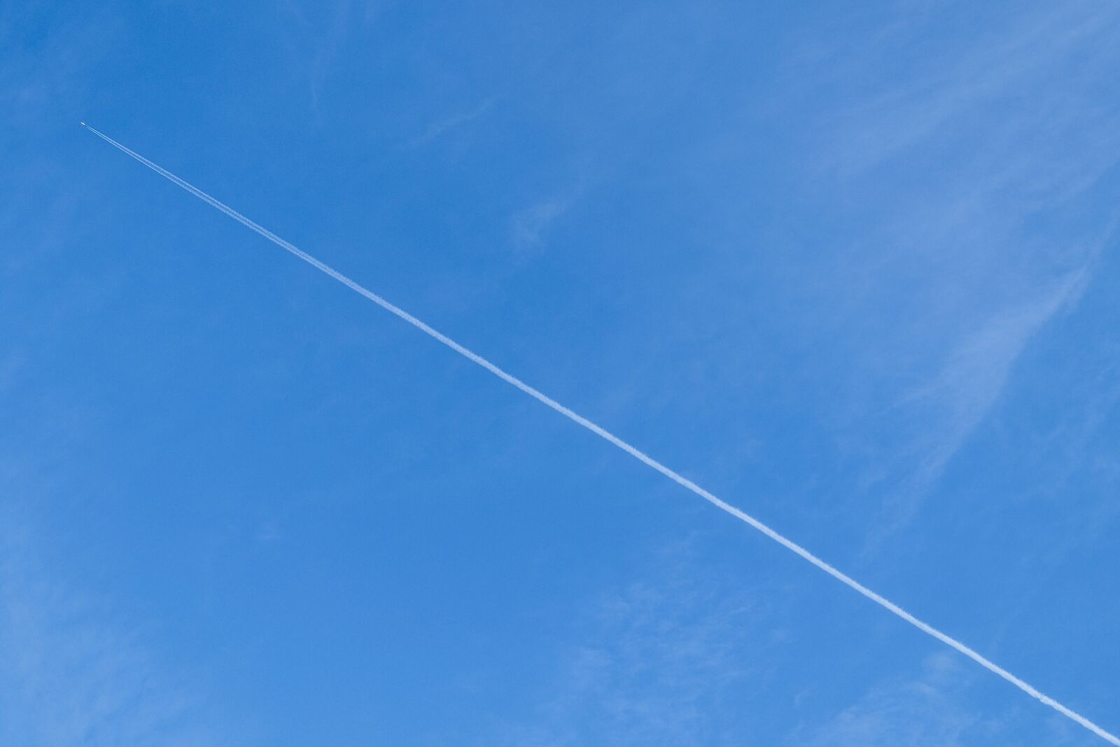 Fujifilm XC 16-50mm F3.5-5.6 OIS II sample photo. Sky, cloud, plane photography