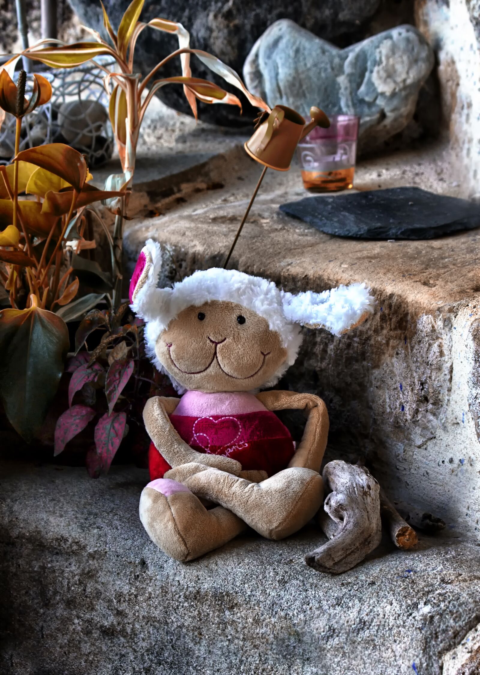 Canon EOS 650D (EOS Rebel T4i / EOS Kiss X6i) sample photo. Plush, doudou, sitting photography
