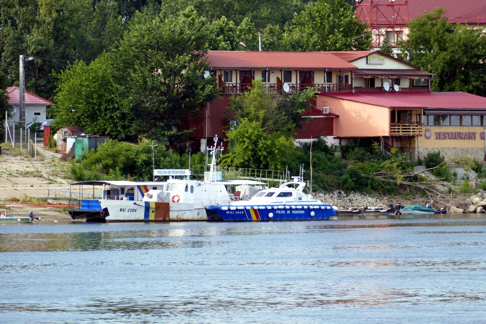 Panasonic Lumix DMC-FZ1000 sample photo. Danube, landscape, river photography