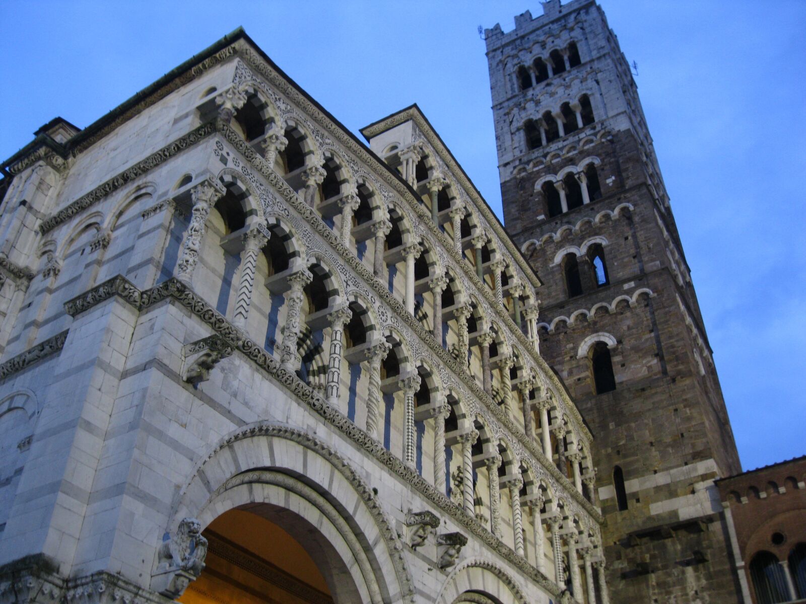 Canon PowerShot A3100 IS sample photo. Lucca, buildings, architecture photography