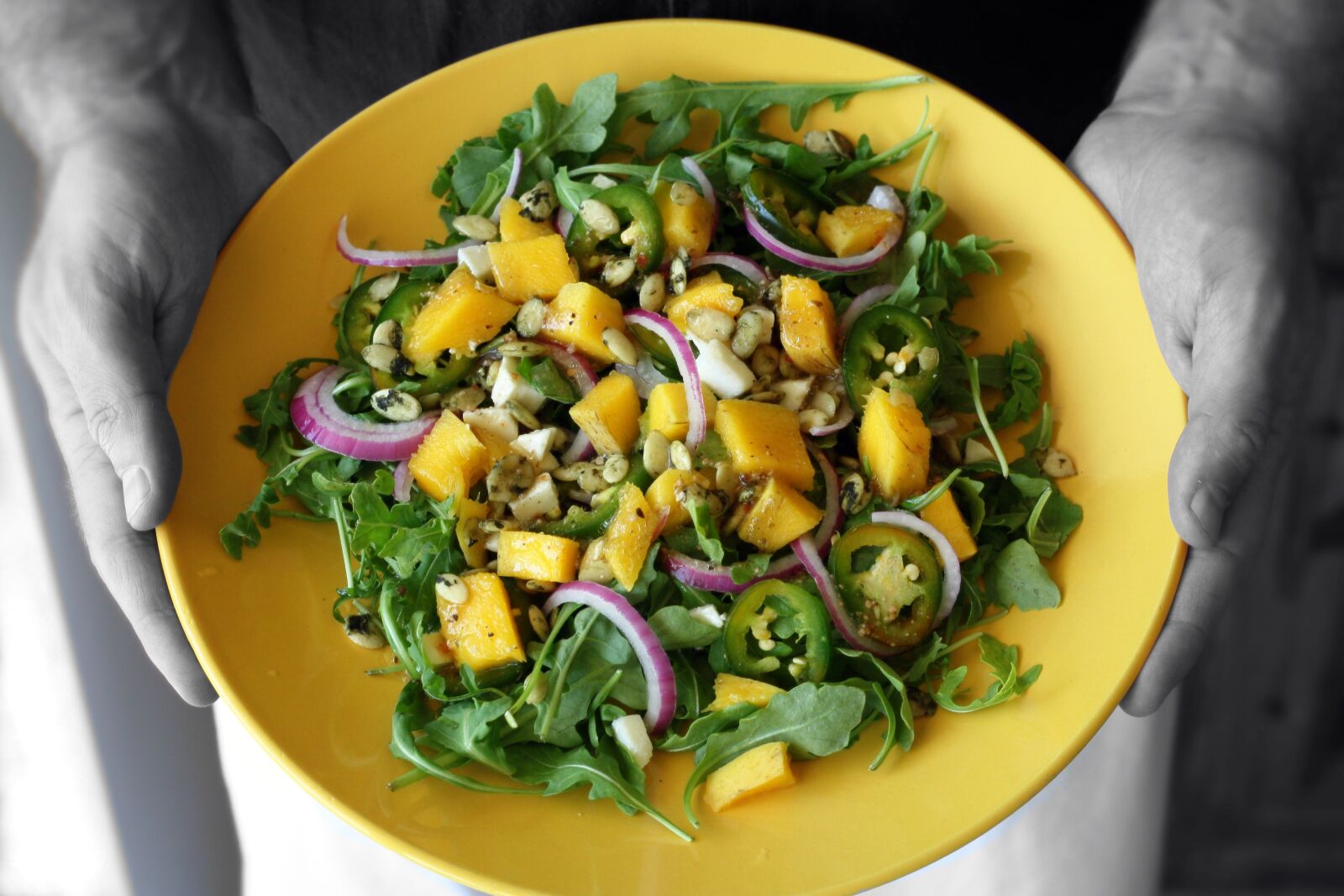 Canon EOS 1000D (EOS Digital Rebel XS / EOS Kiss F) sample photo. Mango salad, hands holding photography