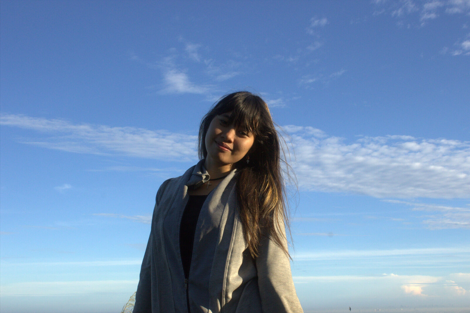 Canon EOS 600D (Rebel EOS T3i / EOS Kiss X5) sample photo. Asian, girl, blue, skies photography