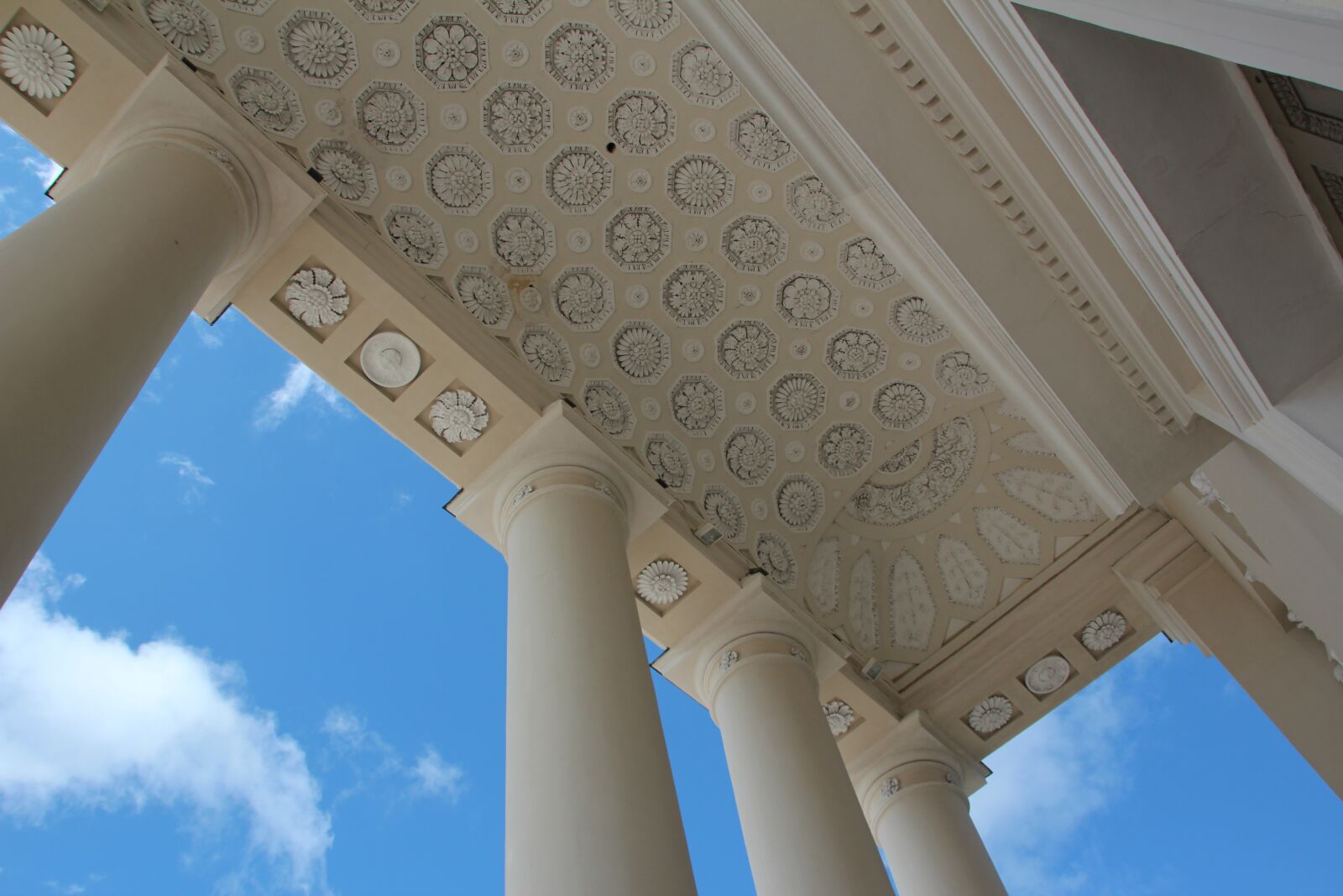 Canon EOS 600D (Rebel EOS T3i / EOS Kiss X5) sample photo. Archbishop, cathedral, vilnius photography