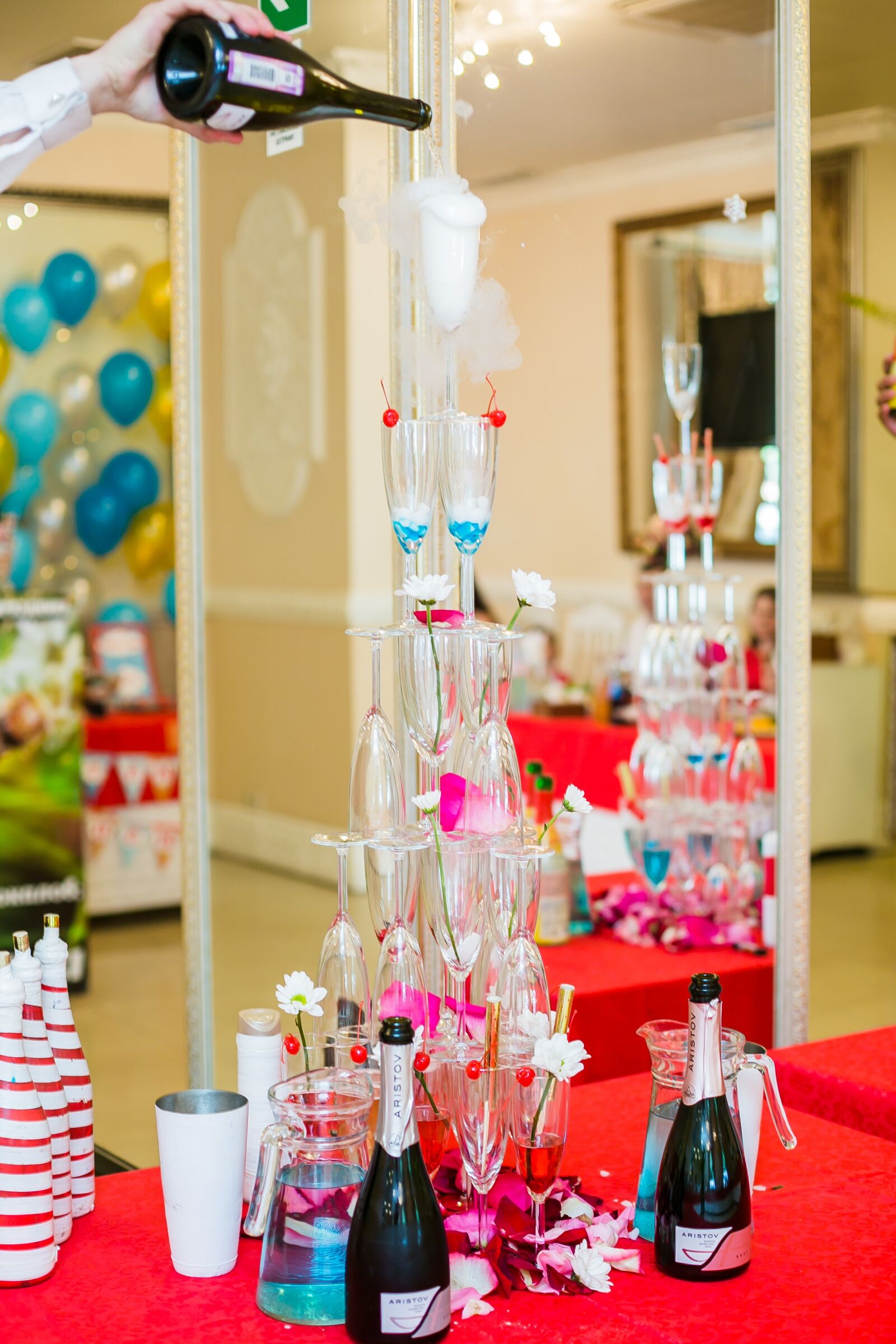 Canon EF 50mm F1.4 USM sample photo. Champagne, wine glasses, holiday photography