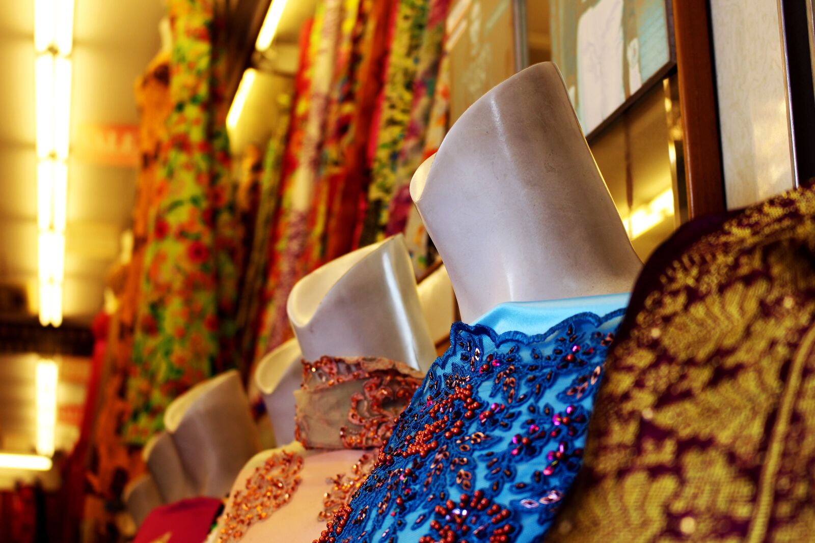 Canon EOS 700D (EOS Rebel T5i / EOS Kiss X7i) sample photo. Substances, tailoring, singapore photography