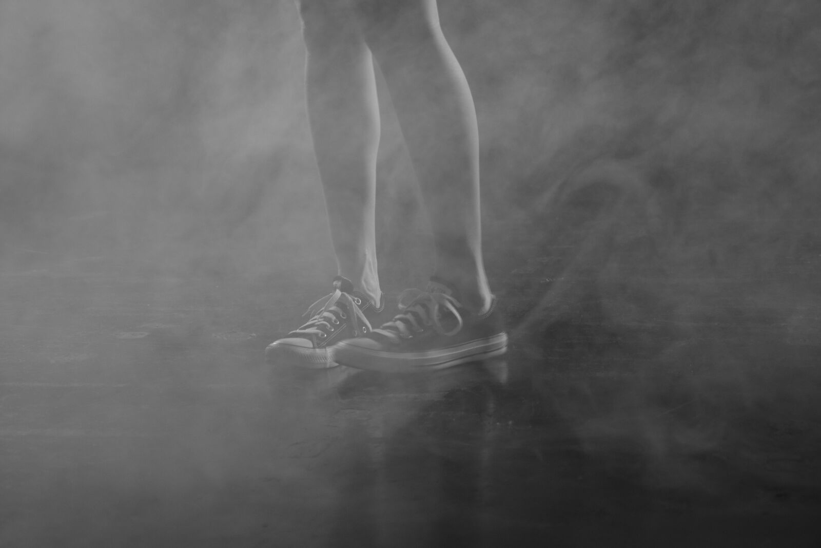 Nikon D5300 sample photo. Fog, feet, legs photography