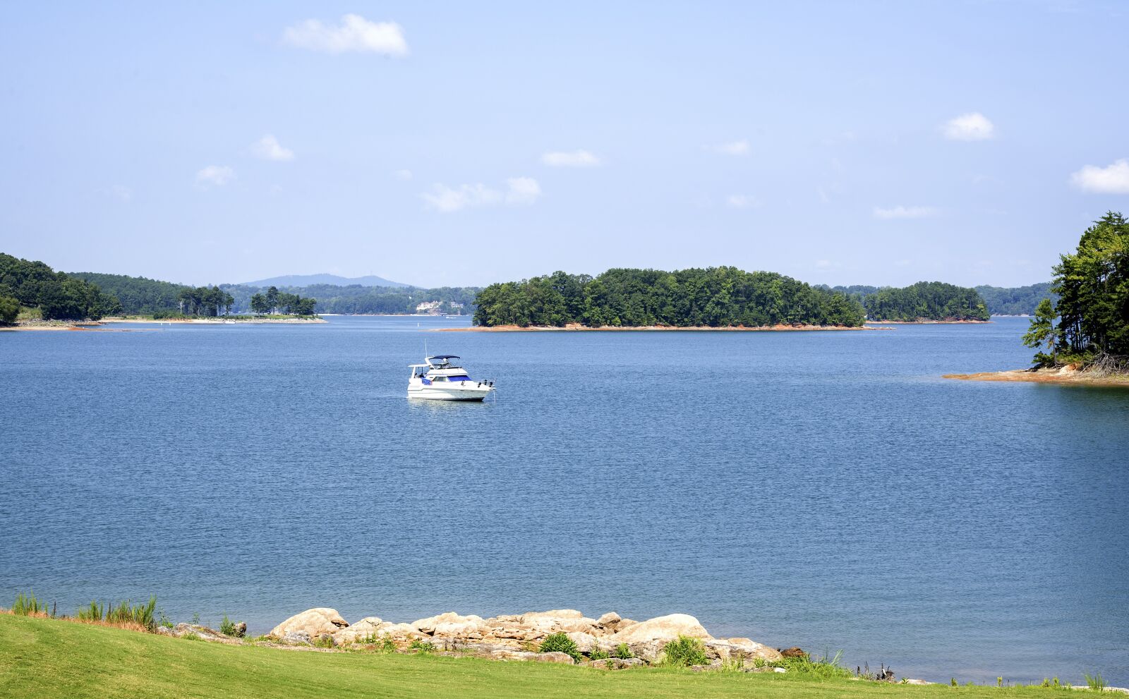 Nikon D610 sample photo. Lake lanier, lake, water photography
