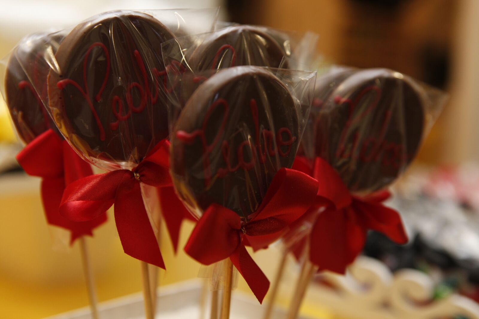 Canon EOS 5D Mark II sample photo. Lollipop, birthday, party photography