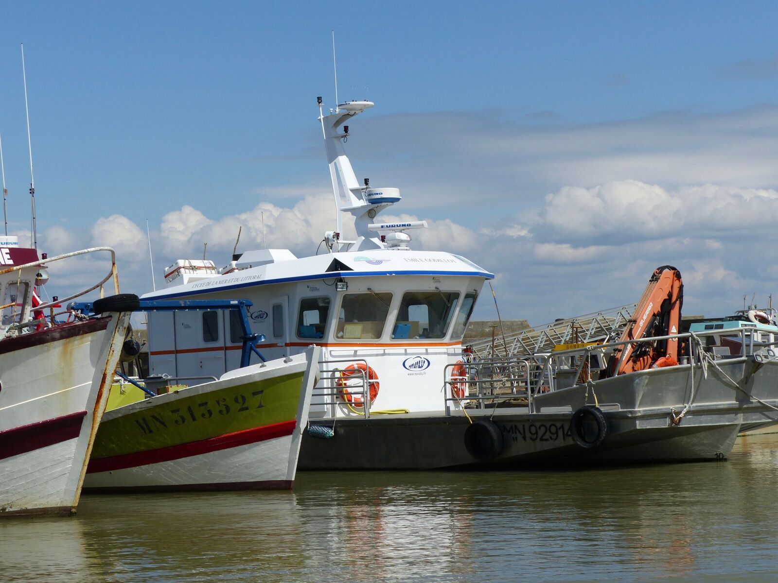 Panasonic Lumix DMC-FZ200 sample photo. Boats, fishing, traditional fishing photography