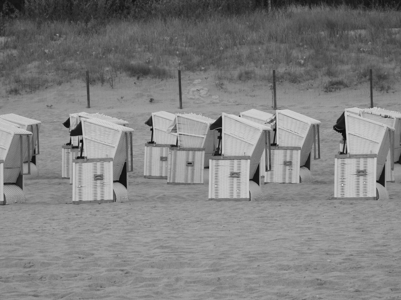 Nikon Coolpix P900 sample photo. Sea, beach, sand photography