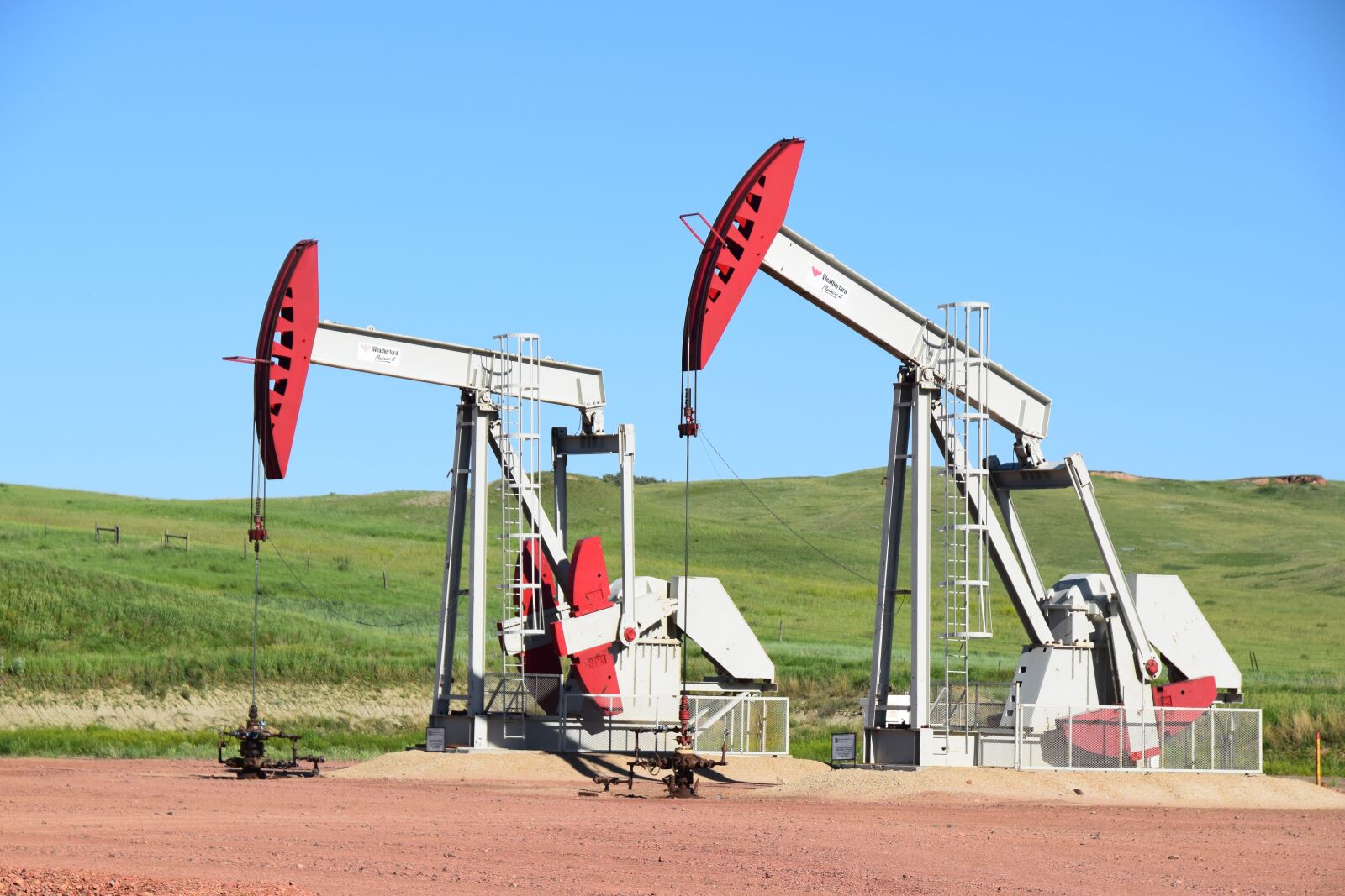 Nikon D3300 sample photo. Pumpjacks, oil, pump photography