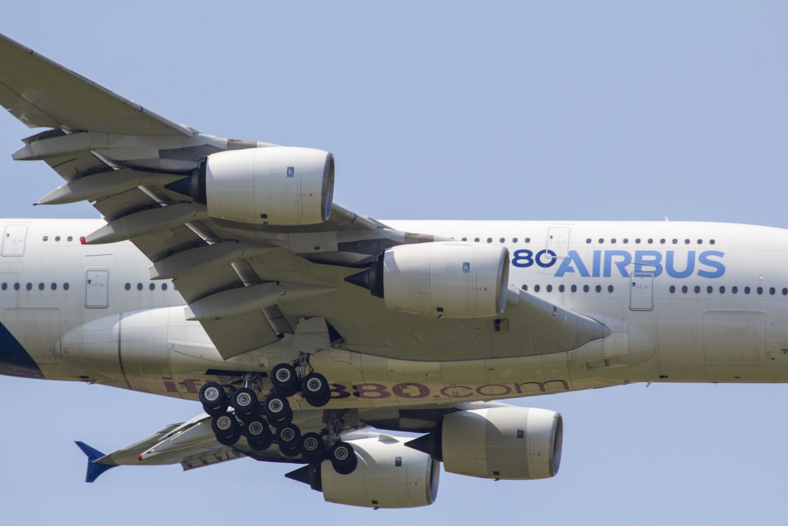 Canon EOS 600D (Rebel EOS T3i / EOS Kiss X5) sample photo. The airbus a380, airbus photography
