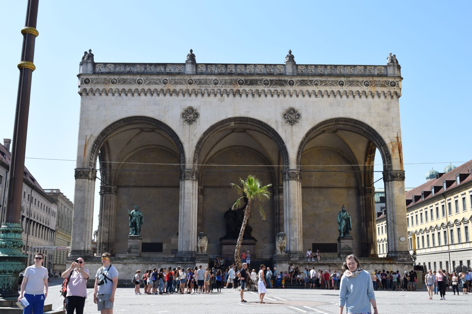 Nikon D3300 sample photo. Munich, odeonsplatz, field mr photography