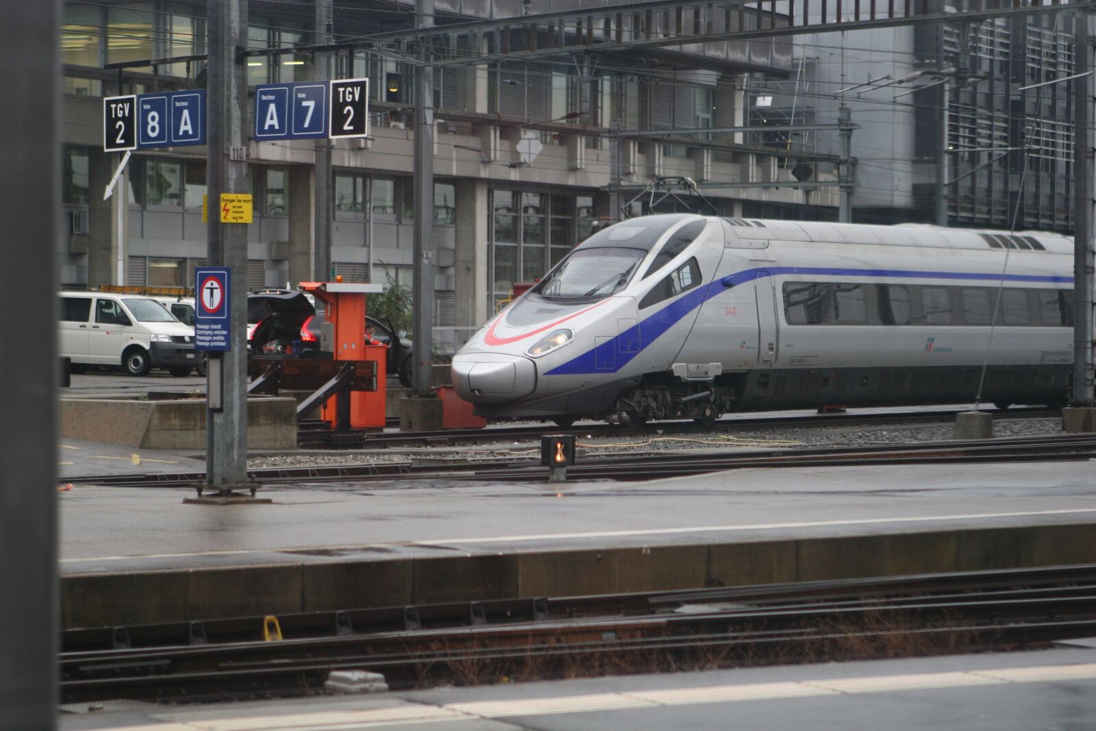Canon EOS 20D sample photo. Train, switzerland, railway photography