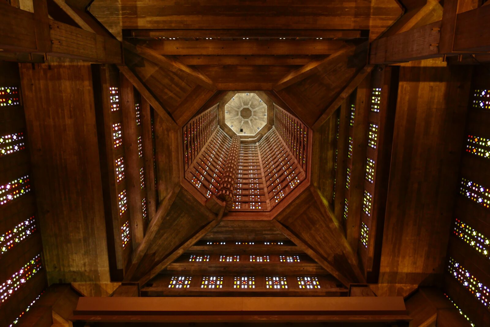 Panasonic Lumix DMC-FZ1000 sample photo. Glise saint-joseph, auguste perret photography