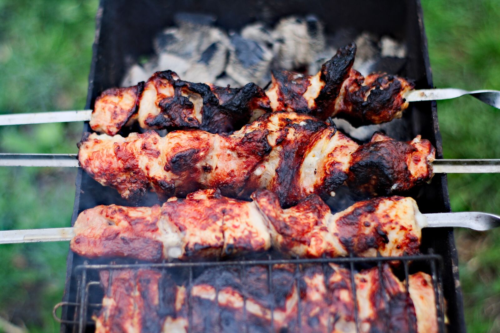 Canon EOS 1000D (EOS Digital Rebel XS / EOS Kiss F) sample photo. Meat, juicy meat, pork photography